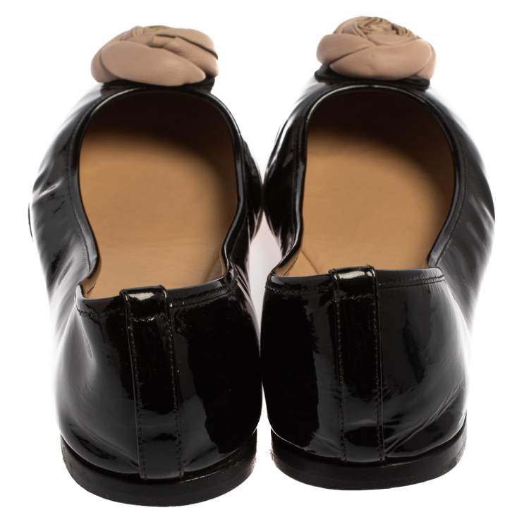 Pre Owned Valentino Black/Beige Patent And Leather  Roses Ballet Flats Size 40
