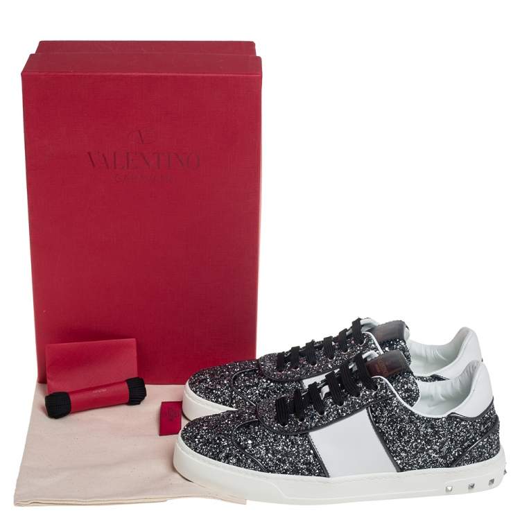 مملوكة مسبقًا Valentino Grey/White Glitter And Leather Flycrew Low Top Sneakers Size 40.5