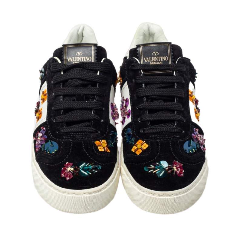 Pre Owned Valentino Black/White Suede And Leather Embellished Low Top Sneakers Size 35