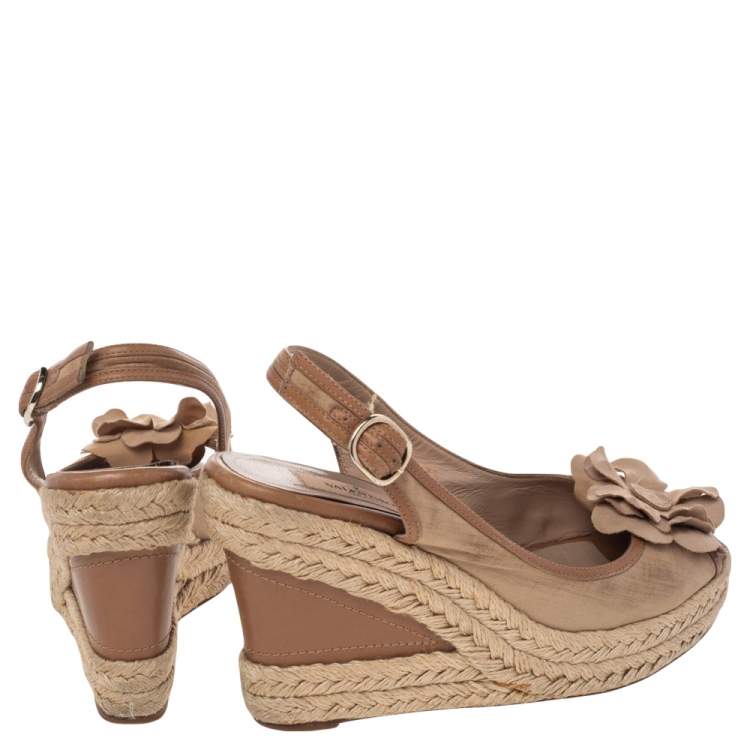 Pre Owned Valentino Beige Fabric And Leather Flower Platform Espadrille Wedge Slingback Sandals Size 37.5