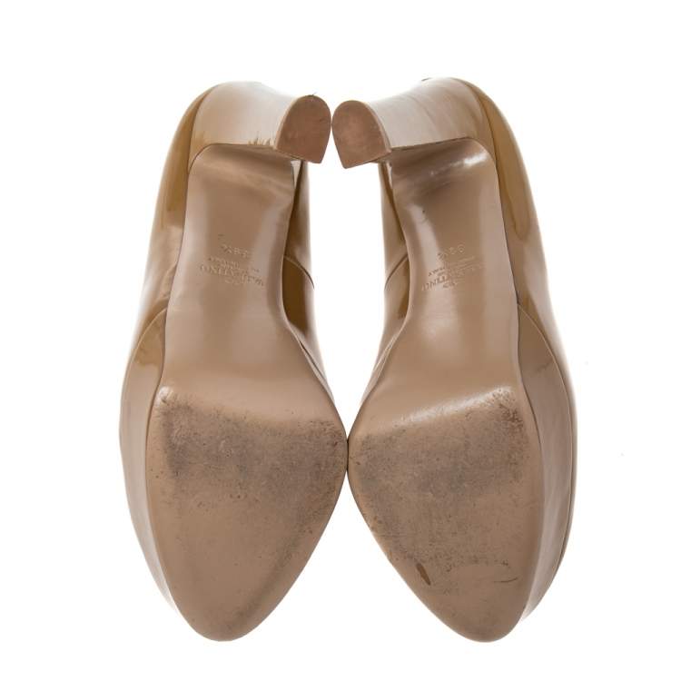 Pre Owned Valentino Beige Patent Leather Platform Pumps Size 39.5