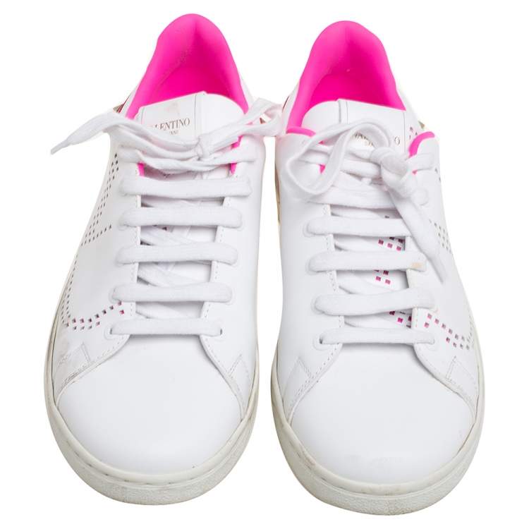 مملوكة مسبقًا Valentino White/Pink Leather  V-Logo Sneakers Size 39