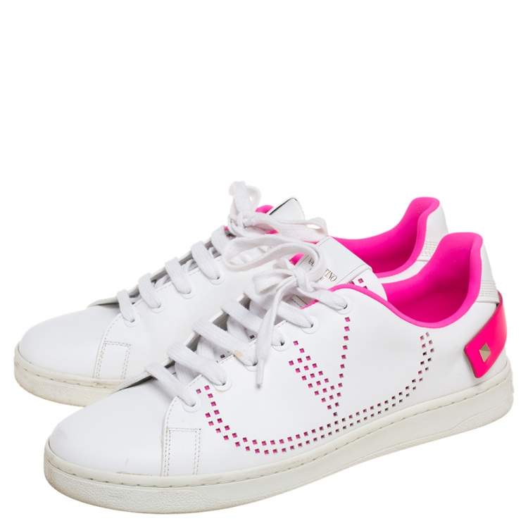 مملوكة مسبقًا Valentino White/Pink Leather  V-Logo Sneakers Size 39