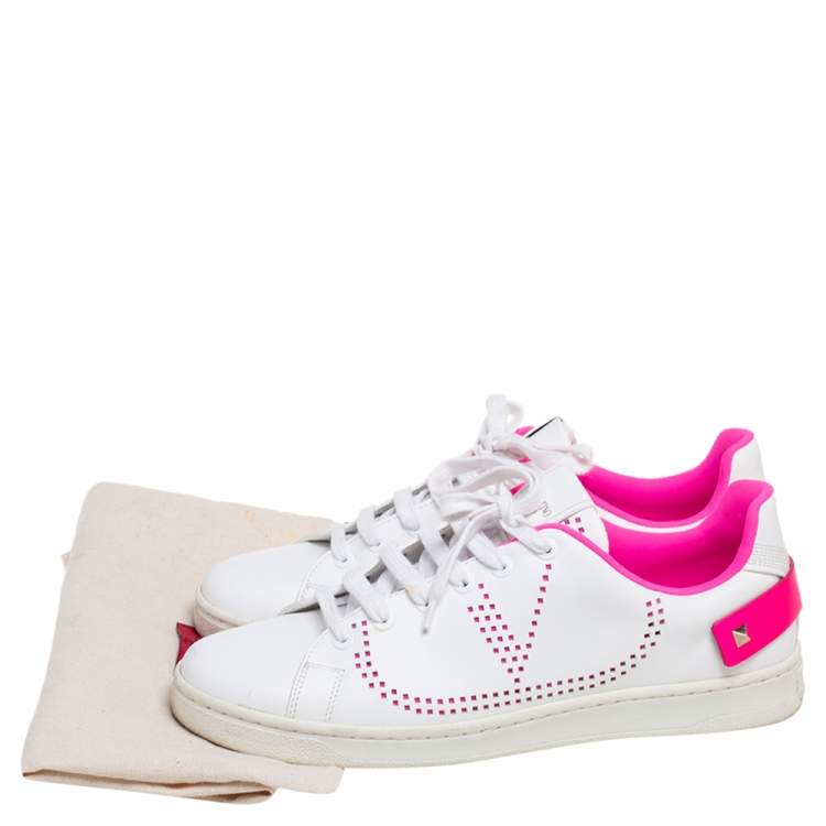 مملوكة مسبقًا Valentino White/Pink Leather  V-Logo Sneakers Size 39