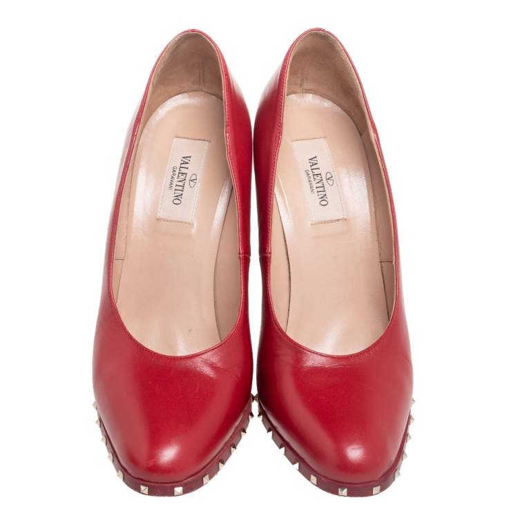 Pre Owned Valentino Red Leather Soul Rockstud Block Heel Pumps Size 37.5