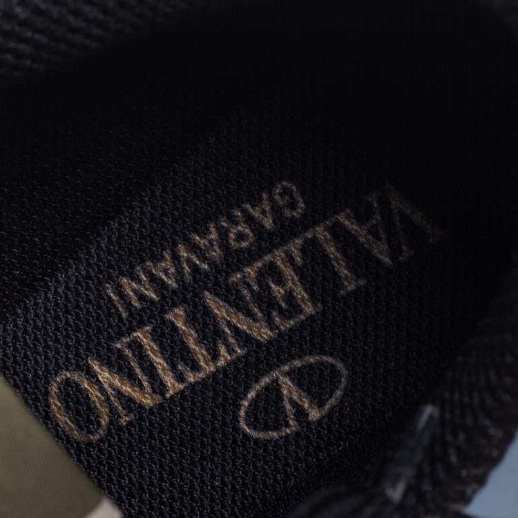 مملوكة مسبقًا Valentino Black Lace, Leather and Suede Rockrunner Sneakers Size 37