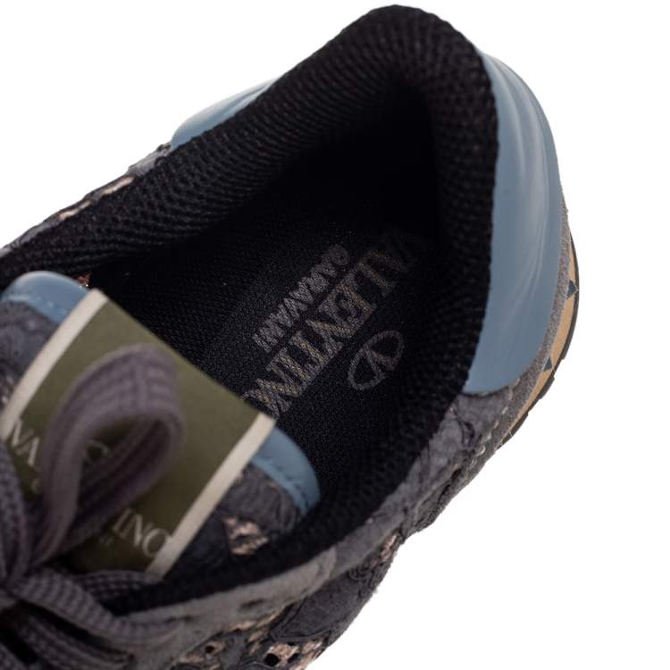 Pre Owned Valentino Slate Blue/Grey Lace and Suede Rockrunner Sneakers Size 39