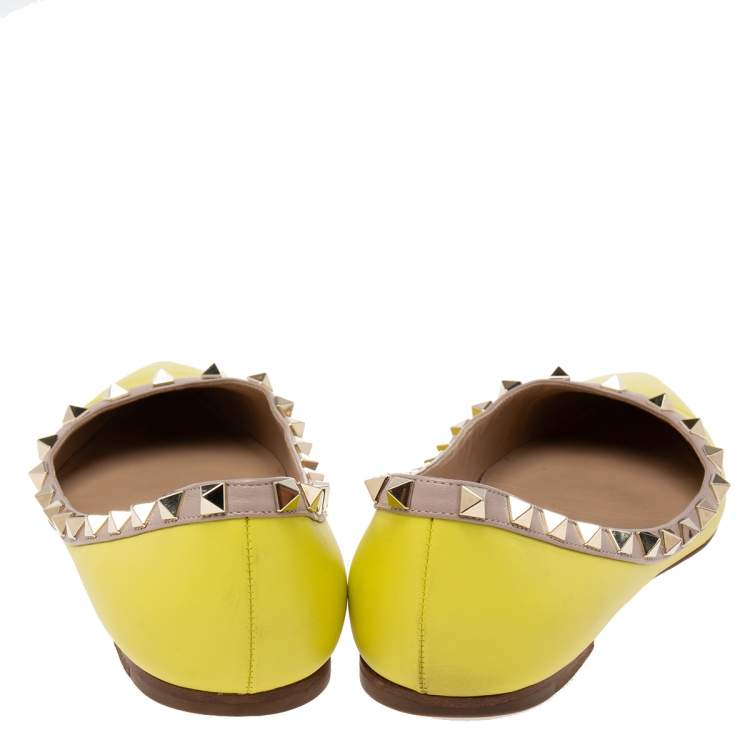 Pre Owned Valentino Lime Yellow Leather Rockstud Ballet Flats Size 38.5
