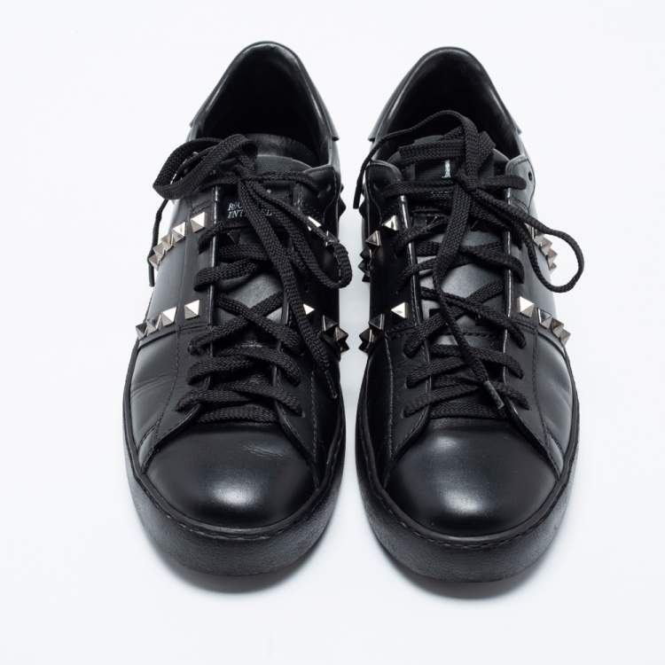 Pre Owned Valentino Black Leather Rockstud Untitled Low-Top Sneakers Size 39.5