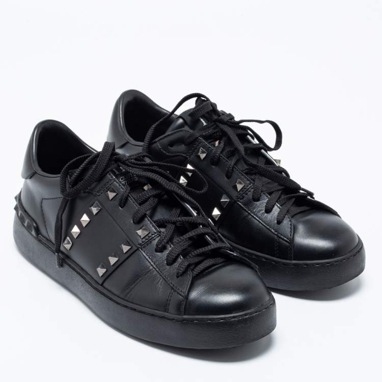 Pre Owned Valentino Black Leather Rockstud Untitled Low-Top Sneakers Size 39.5