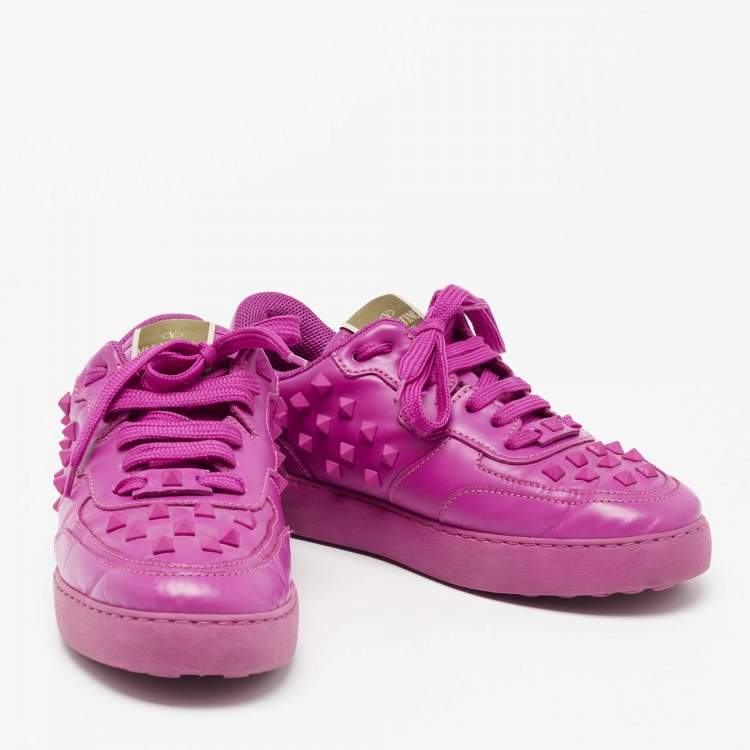 مملوكة مسبقًا Valentino Shocking Pink Leather Rockstud Lace Up Sneakers Size 38
