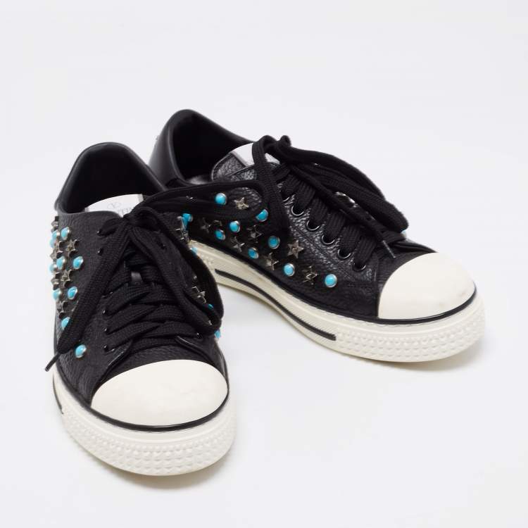 مملوكة مسبقًا Valentino Black Leather Star Studded Low Top Sneakers Size 36
