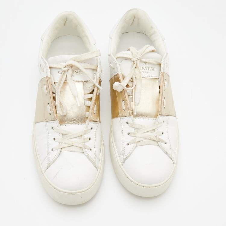 Pre Owned Valentino White/Gold Leather Rockstud Low Top Open Sneakers Size 40