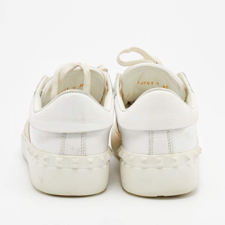 Pre Owned Valentino White/Gold Leather Rockstud Low Top Open Sneakers Size 40