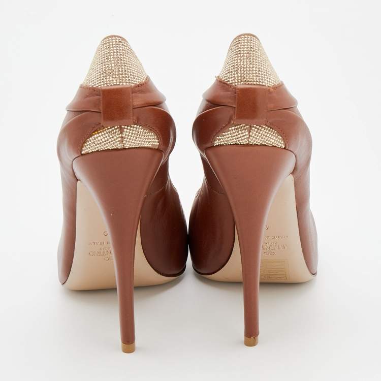 Pre Owned Valentino Brown Leather Round Toe Platform Pumps Size 40
