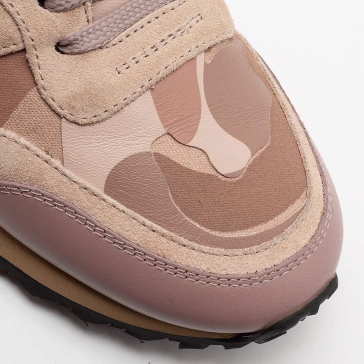 مملوكة مسبقًا Valentino Pink Leather, Suede and Camouflage Canvas Rockrunner Low-Top Sneakers Size 38