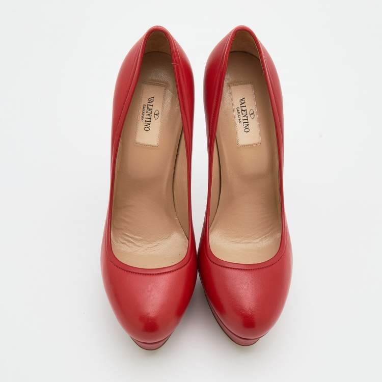 Pre Owned Valentino Red Leather Platform Pumps Size 39