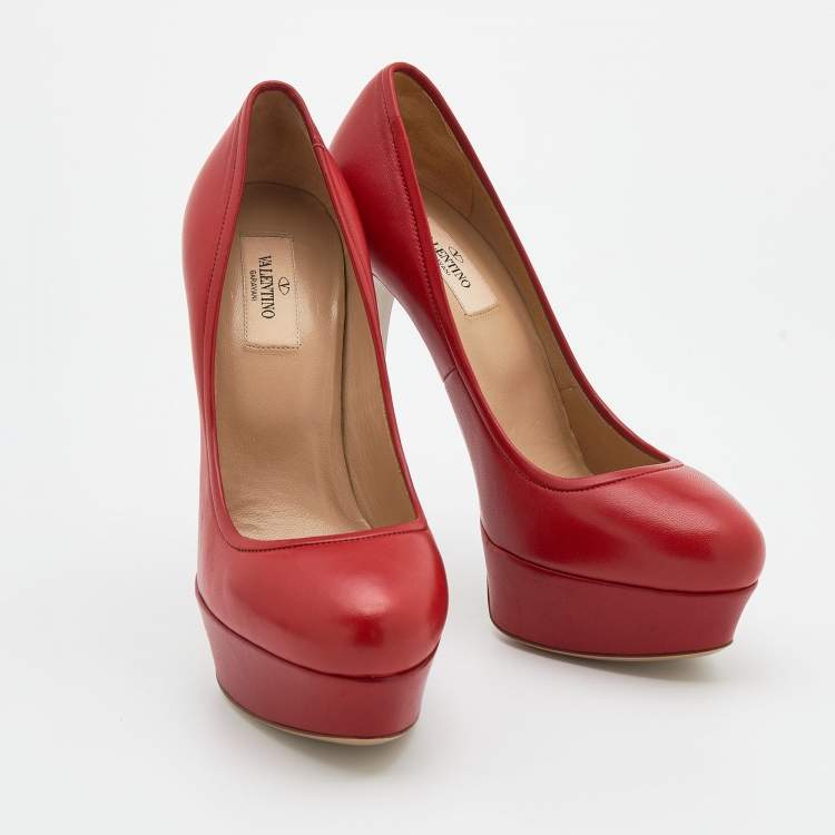Pre Owned Valentino Red Leather Platform Pumps Size 39
