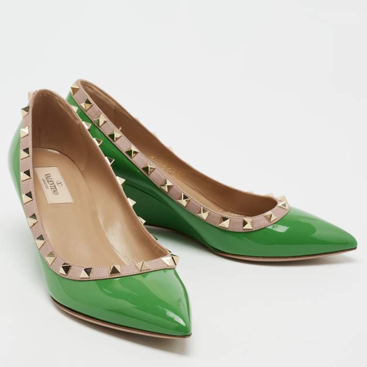 Pre Owned Valentino Green/Beige Patent And Leather Rockstud Wedge Pumps Size 38