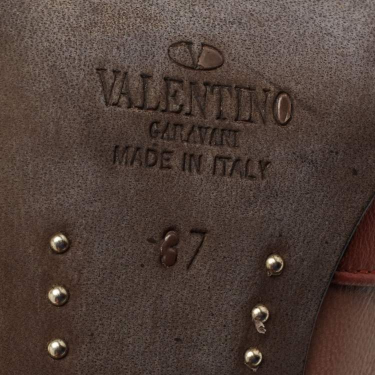 Pre Owned Valentino Two Tone Leather Mary Jane Pumps Size 37