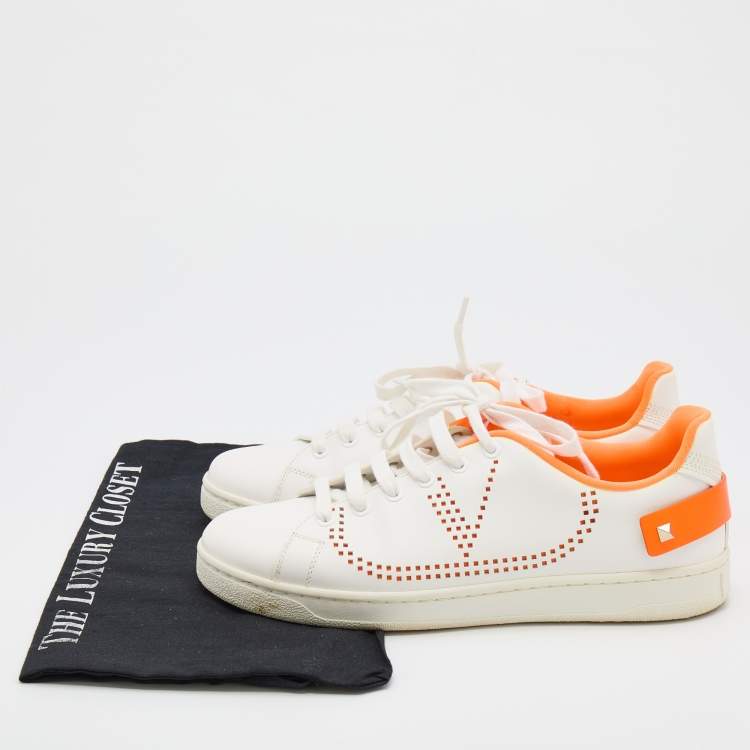 مملوكة مسبقًا Valentino White/Neon Orange Leather Backnet VLOGO Sneakers Size 38
