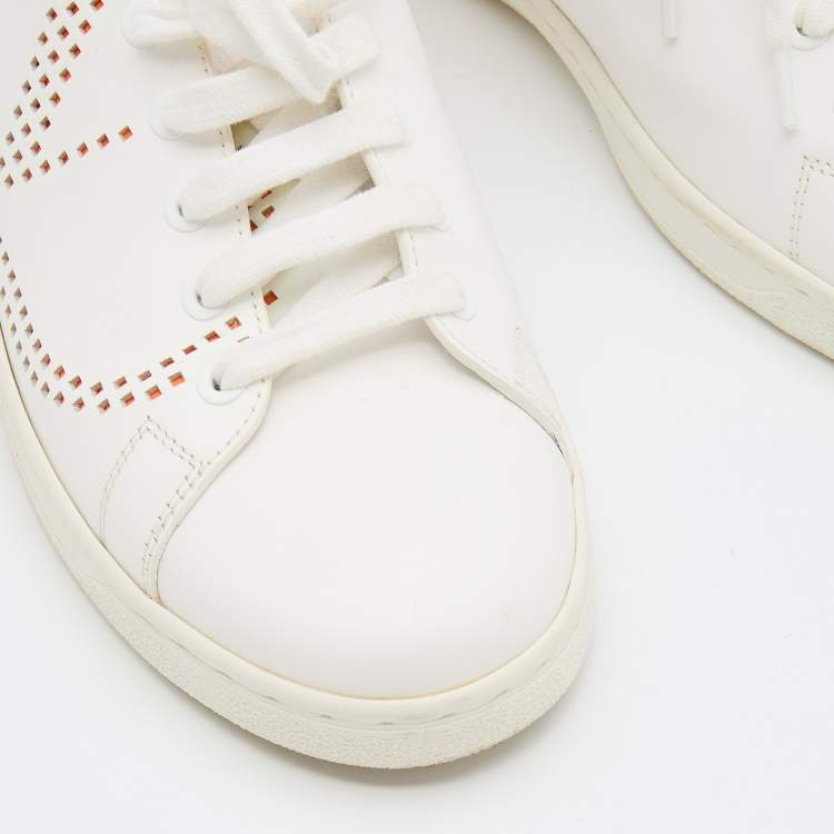 مملوكة مسبقًا Valentino White/Neon Orange Leather Backnet VLOGO Sneakers Size 38
