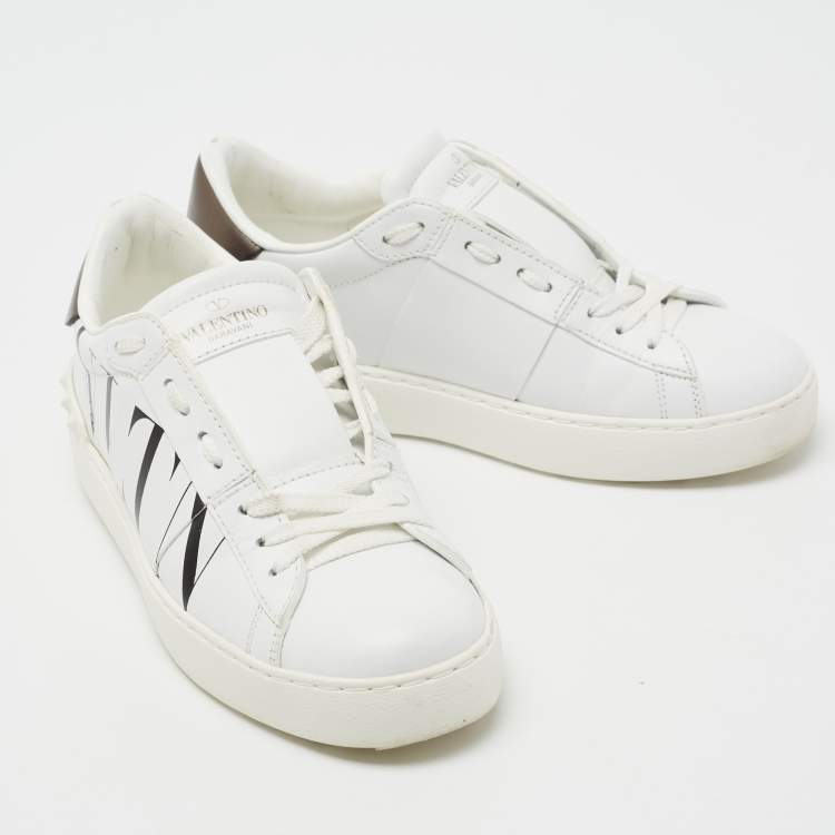 مملوكة مسبقًا Valentino White/Metallic Bronze  Leather VLTN Low-Top Sneakers  Size 36.5