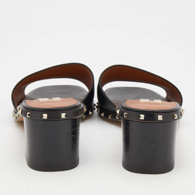 Pre Owned Valentino Black Leather Rockstud Slide Sandals Size 36