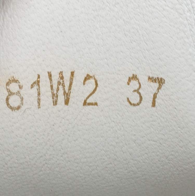 مملوكة مسبقًا Valentino White/Gold  Leather  Rockstud Low Top Sneakers Size 37