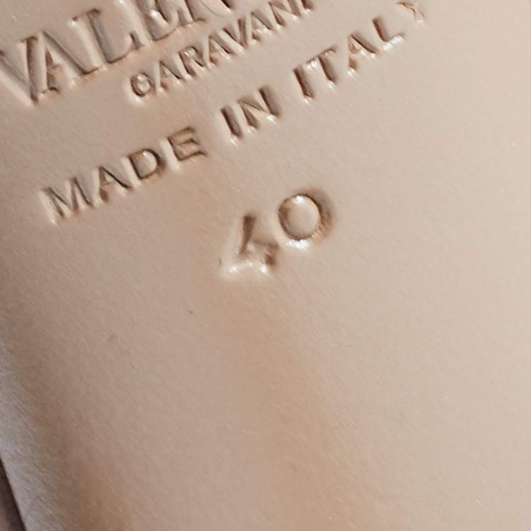 Pre Owned Valentino Beige Leather Rose Accented Peep Toe Pumps Size 40