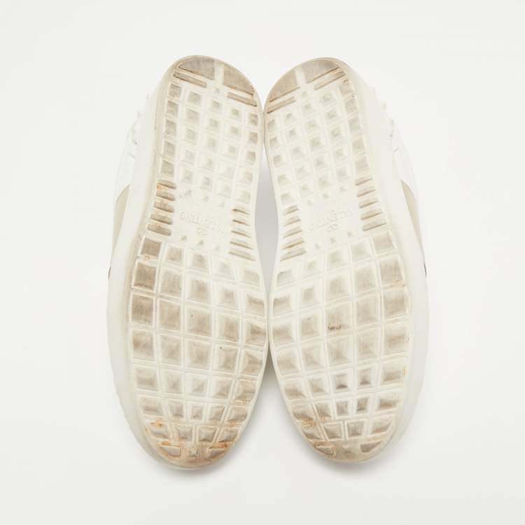 Pre Owned Valentino White/Gold Leather Rockstud Low Top Sneakers Size 36.5