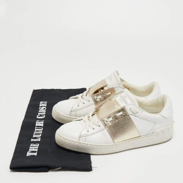 Pre Owned Valentino White/Gold Leather Rockstud Low Top Sneakers Size 36.5
