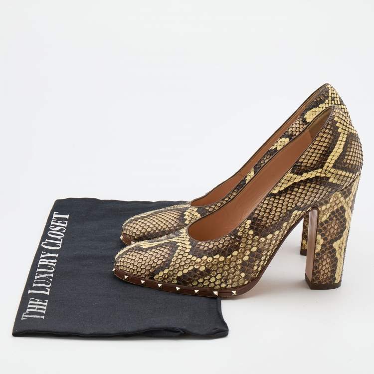 Pre Owned Valentino Multicolor Python Leather Studded Round Toe Pumps Size 37.5