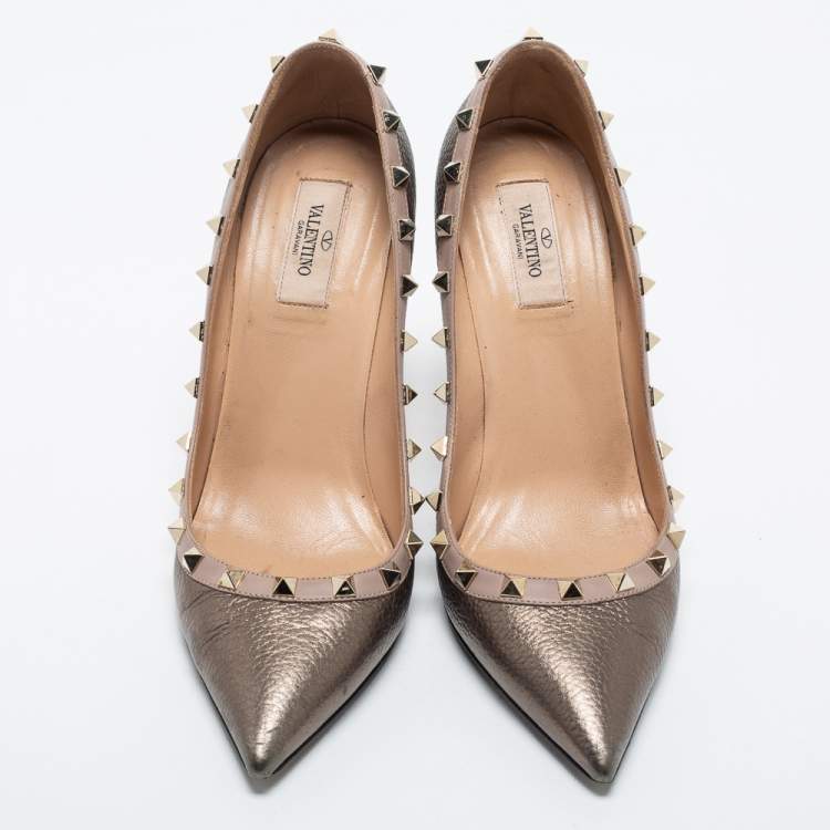 Pre Owned Valentino Metallic Grey Leather Rockstud Pumps Size 40