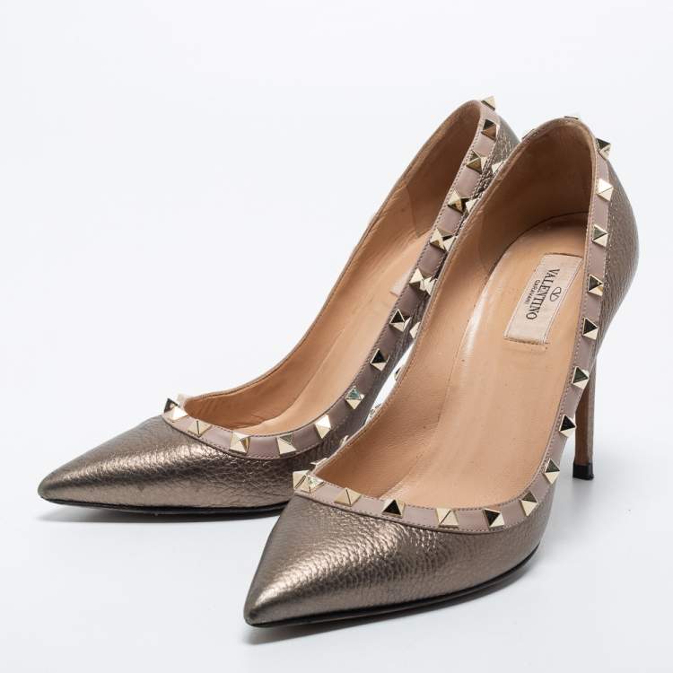 Pre Owned Valentino Metallic Grey Leather Rockstud Pumps Size 40