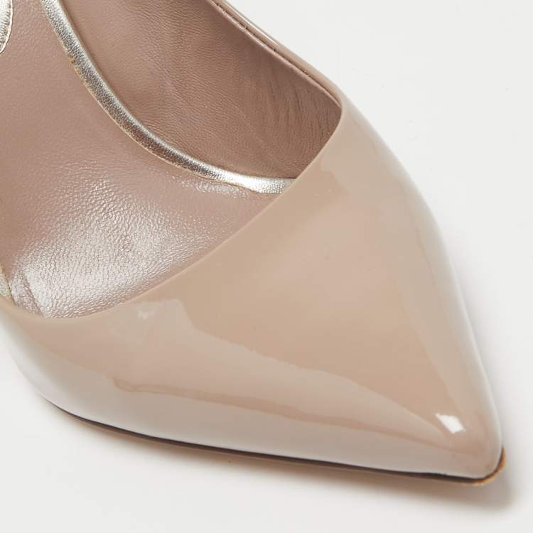 مملوكة مسبقًا Valentino Beige Patent Leather Rockstud Pumps Size 38