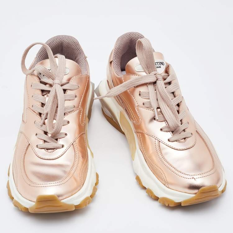 مملوكة مسبقًا Valentino Metallic Rose Gold Leather Bounce Sneakers Size 38.5