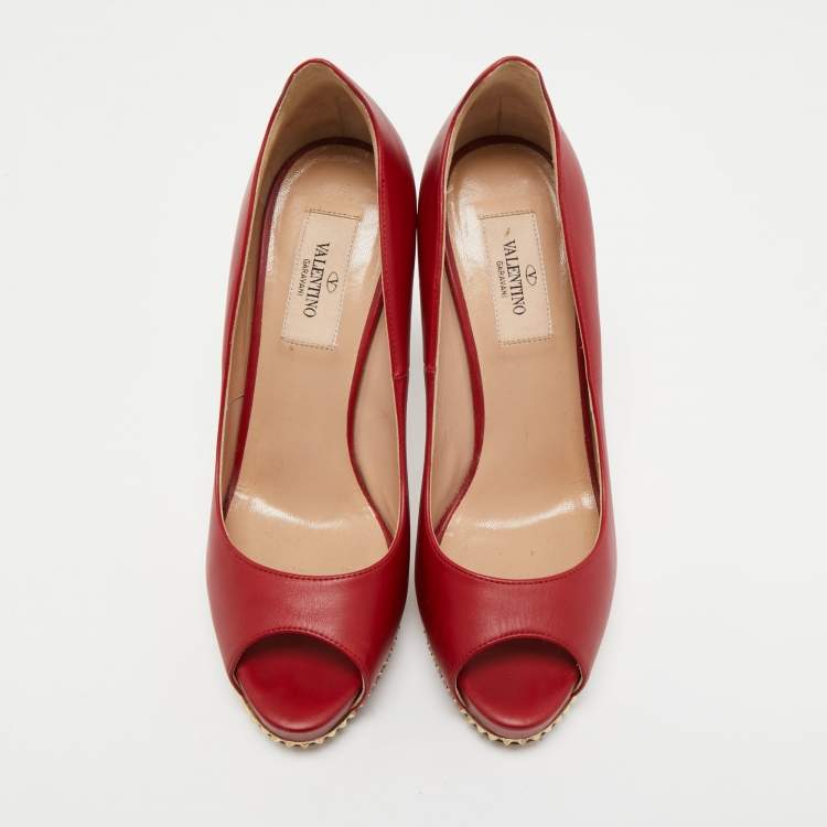 Pre Owned Valentino Red Leather Rockstud Pumps Size 36.5 