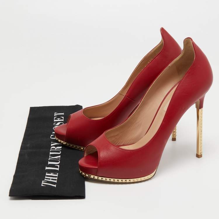 Pre Owned Valentino Red Leather Rockstud Pumps Size 36.5 