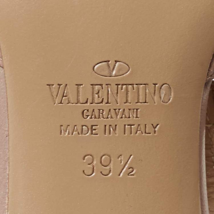 Pre Owned Valentino Beige Patent Leather Rockstud Ankle Strap Pumps Size 39.5