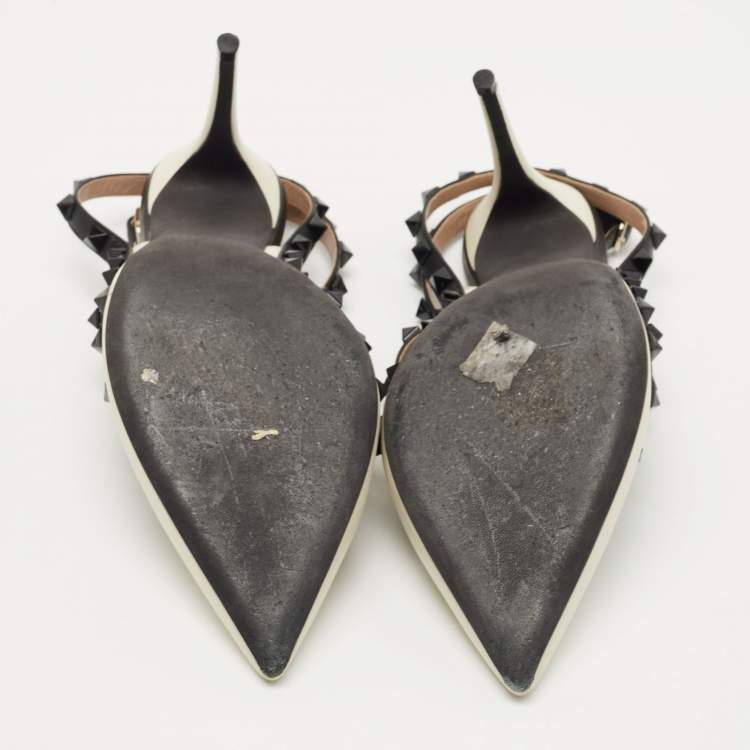 Pre Owned Valentino White/Black Leather Rockstud Ankle Strap Pumps Size 39.5