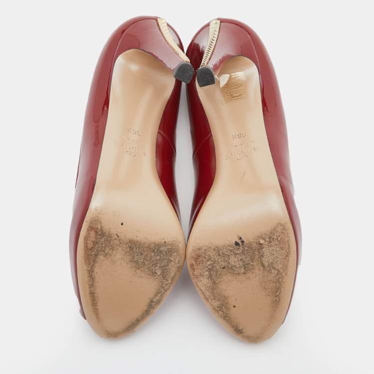 Pre Owned Valentino Red Patent Leather Rockstud Heel Peep Toe Pumps Size 38.5