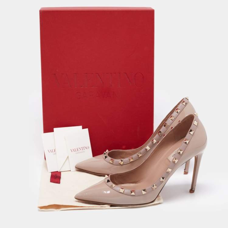 Pre Owned Valentino Biege Patent Leather Rockstud Pumps Size 38.5