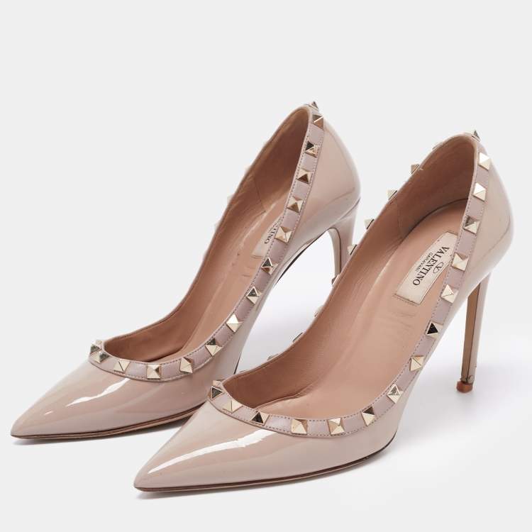 Pre Owned Valentino Biege Patent Leather Rockstud Pumps Size 38.5
