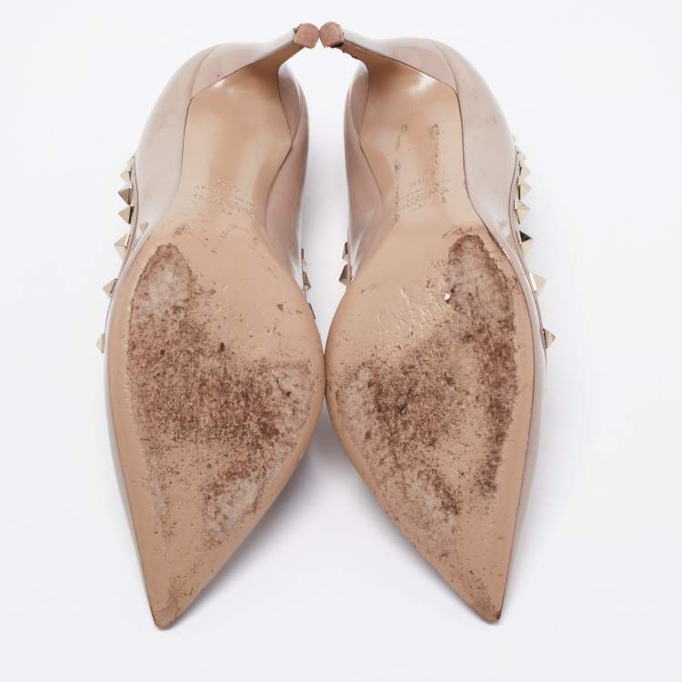 Pre Owned Valentino Biege Patent Leather Rockstud Pumps Size 38.5