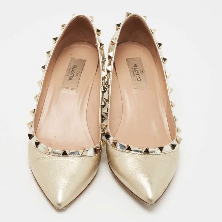 Pre Owned Valentino Metallic Gold Leather Rockstud Pumps Size 37.5