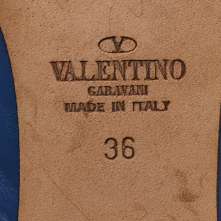 Pre Owned Valentino Blue/White Leather Rockstud Ankle Strap Pumps Size 36