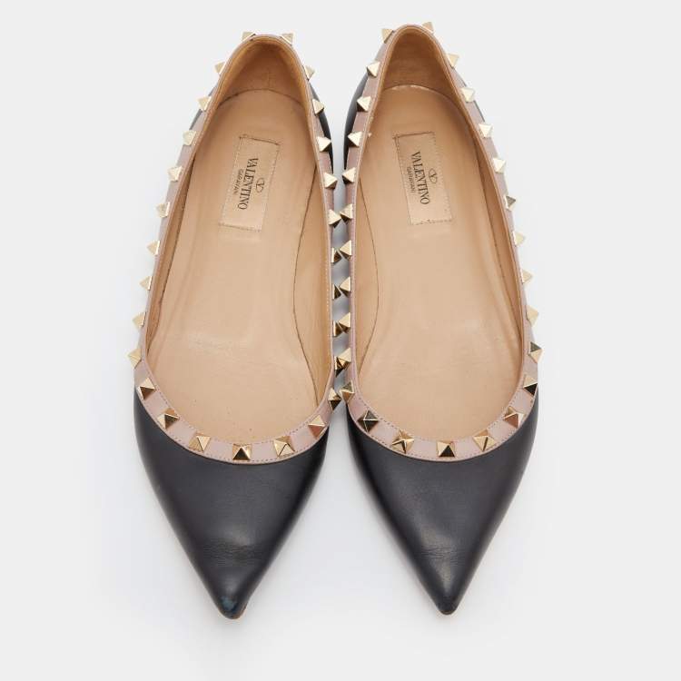 Pre Owned Valentino Black/Beige Leather Rockstud Pointed Toe Ballet Flats Size 39