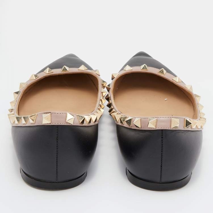 Pre Owned Valentino Black/Beige Leather Rockstud Pointed Toe Ballet Flats Size 39