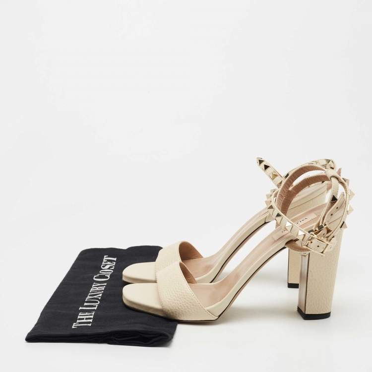 Pre Owned Valentino Cream Leather Rockstud Ankle Strap Sandals Size 40